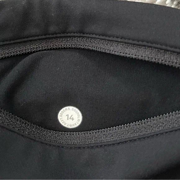 lululemon athletica Black Women's Athletic Shorts - Picture 6 of 6